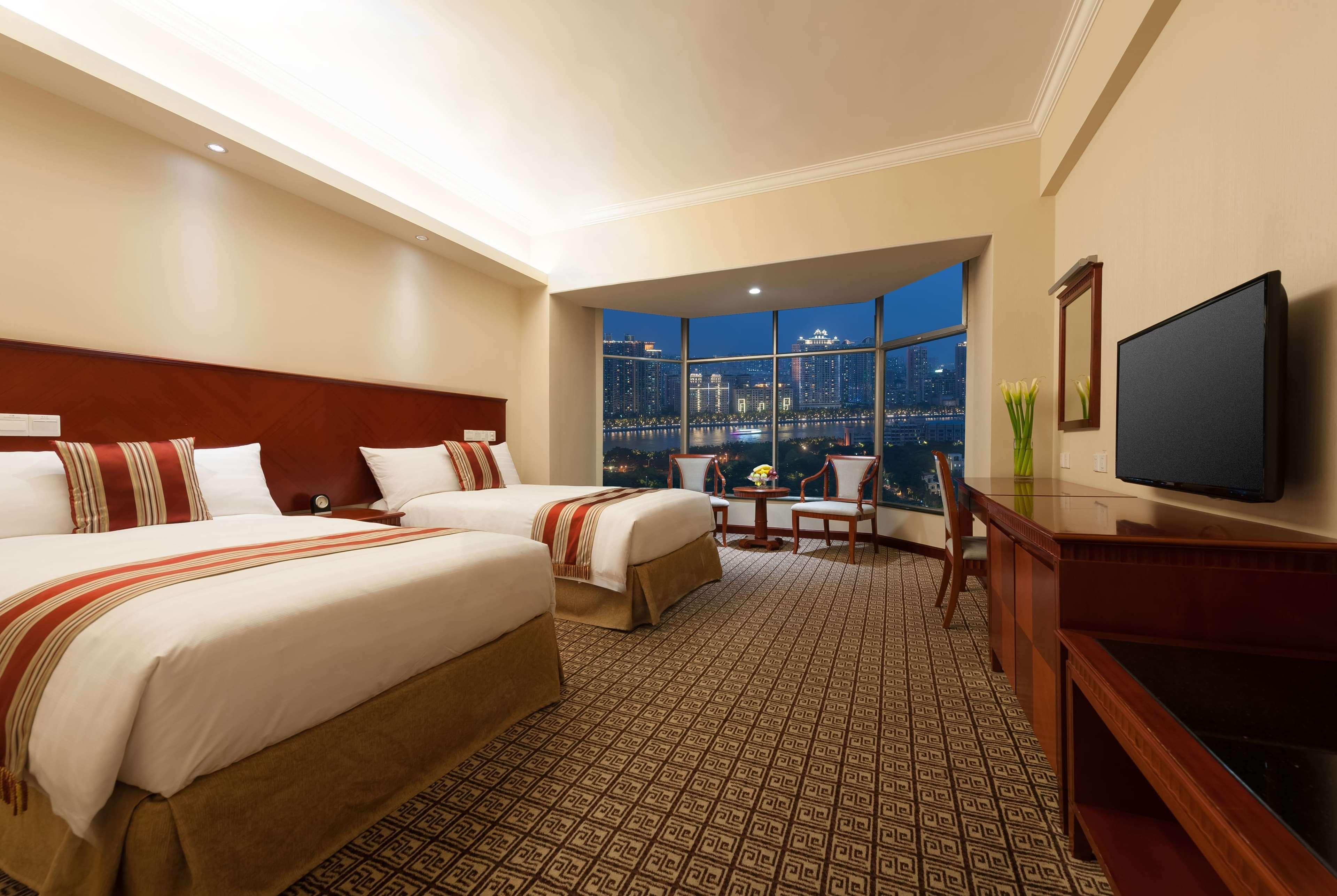 Ramada By Wyndham Pearl Guangzhou-Canton Fair Free Shuttle Bus Exterior foto