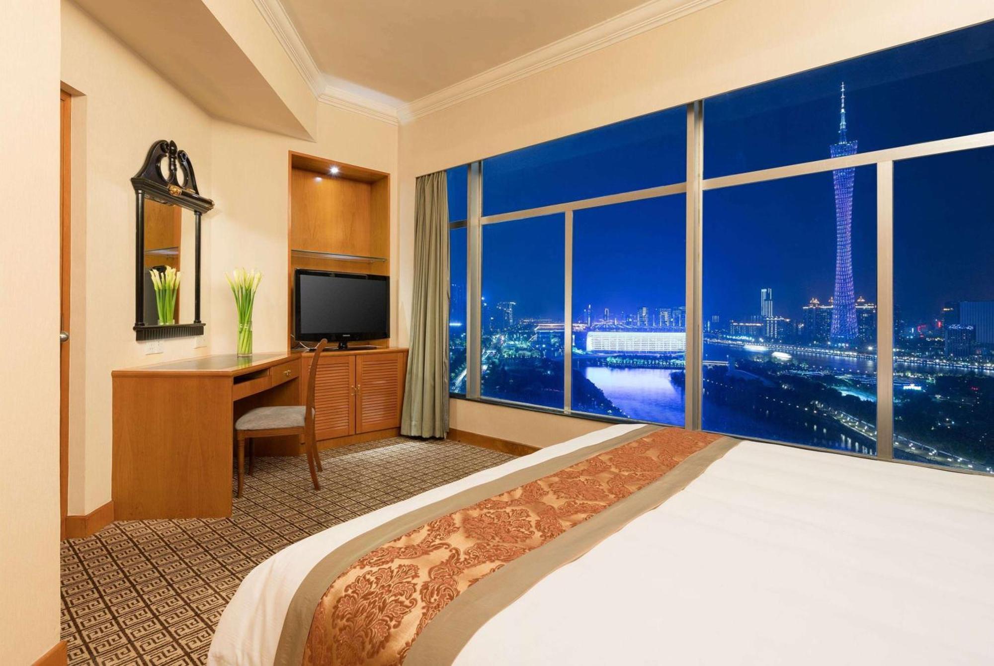 Ramada By Wyndham Pearl Guangzhou-Canton Fair Free Shuttle Bus Exterior foto