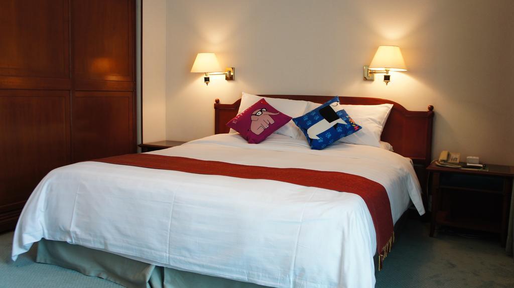 Ramada By Wyndham Pearl Guangzhou-Canton Fair Free Shuttle Bus Exterior foto